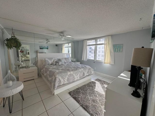 3215 S Ocean Boulevard 303, Highland Beach, FL 33487