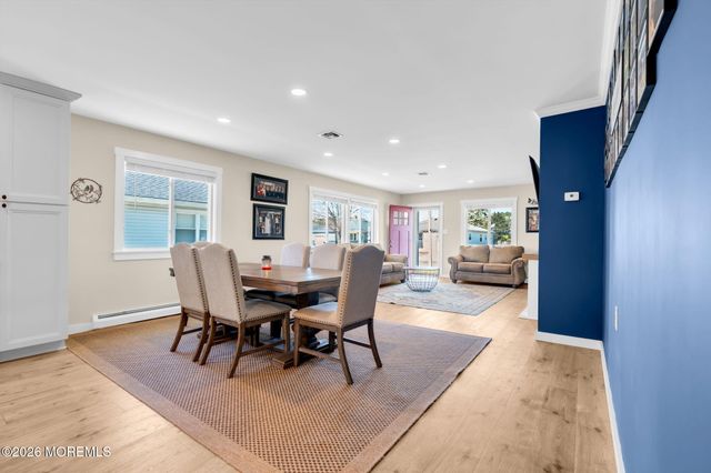 61 Falmouth Street, Toms River, NJ 08757