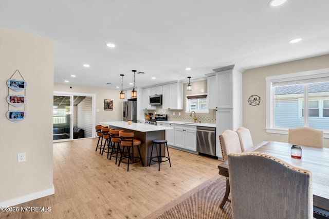 61 Falmouth Street, Toms River, NJ 08757