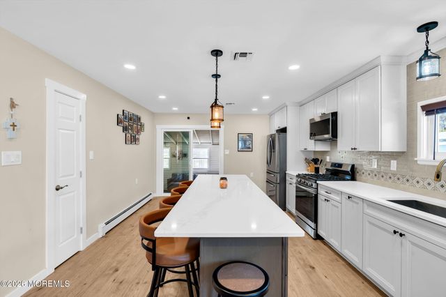 61 Falmouth Street, Toms River, NJ 08757