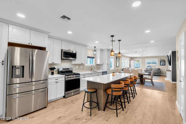 61 Falmouth Street, Toms River, NJ 08757