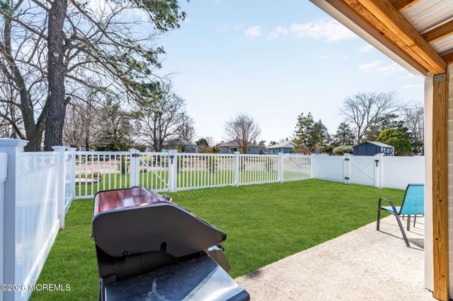 61 Falmouth Street, Toms River, NJ 08757