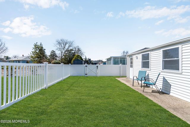 61 Falmouth Street, Toms River, NJ 08757