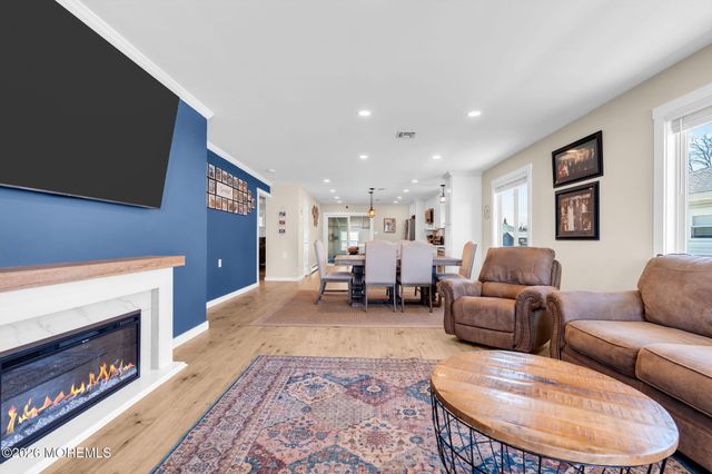 61 Falmouth Street, Toms River, NJ 08757