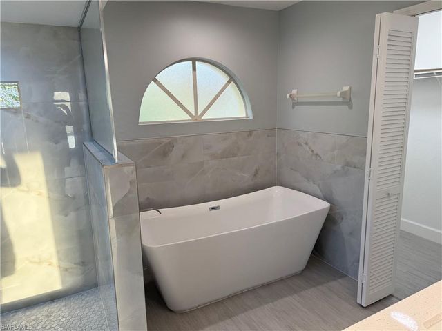 11574 Royal Tee CIR, Cape Coral, FL 33991