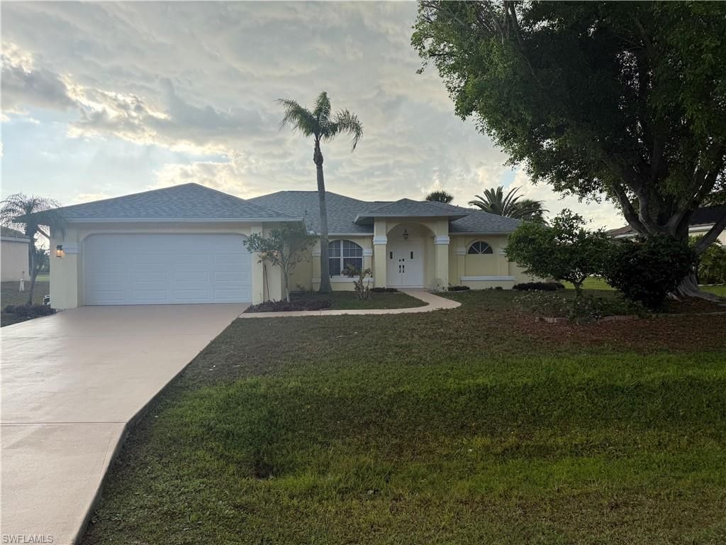 11574 Royal Tee CIR, Cape Coral, FL 33991