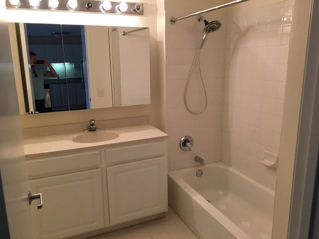545 N Dearborn Street 2102, Chicago, IL 60654