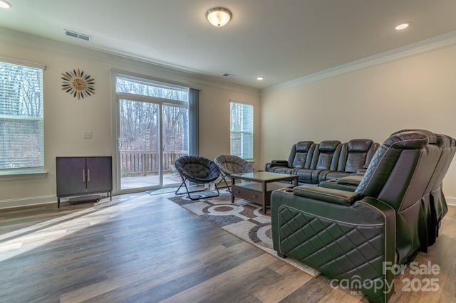 10211 Glenmere Creek Circle, Charlotte, NC 28262