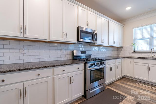 10211 Glenmere Creek Circle, Charlotte, NC 28262