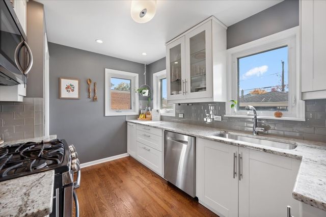 7457 W Ardmore Avenue, Chicago, IL 60631