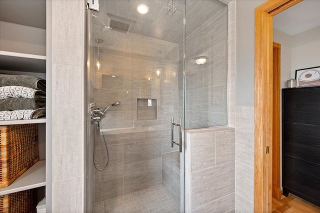 7457 W Ardmore Avenue, Chicago, IL 60631