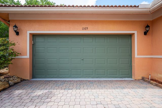 1169 Peregrine Way, Weston, FL 33327