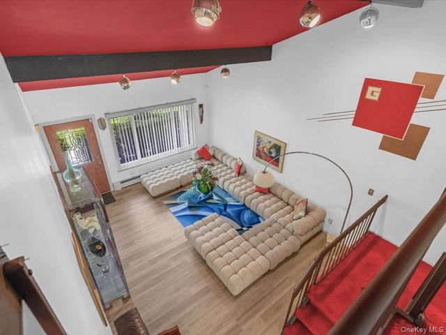 21 Halston Lane, Coram, NY 11727