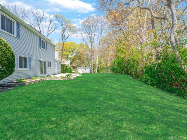 21 Halston Lane, Coram, NY 11727