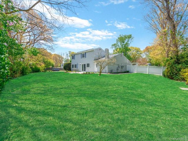 21 Halston Lane, Coram, NY 11727