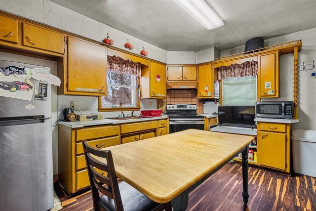 1463 EASTMAN AVENUE, Green Bay, WI 54302