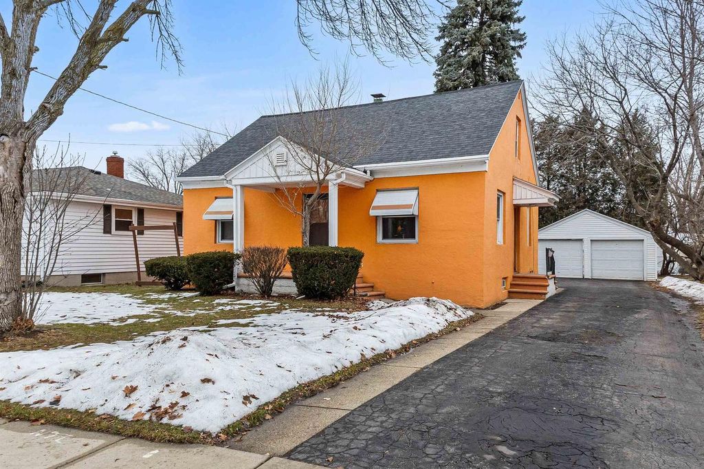 1463 EASTMAN AVENUE, Green Bay, WI 54302