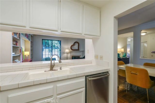 235 S Holliston 114, Pasadena, CA 91106