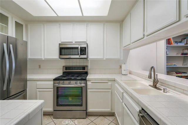 235 S Holliston 114, Pasadena, CA 91106
