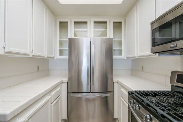 235 S Holliston 114, Pasadena, CA 91106