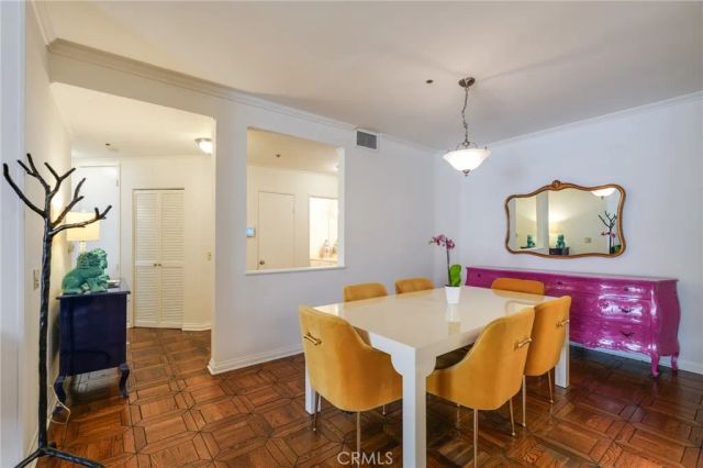 235 S Holliston 114, Pasadena, CA 91106