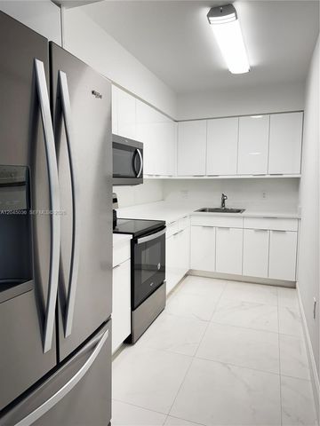 800 Claughton Island Dr 502, Miami, FL 33131