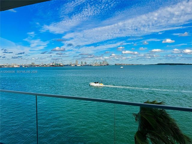 800 Claughton Island Dr 502, Miami, FL 33131