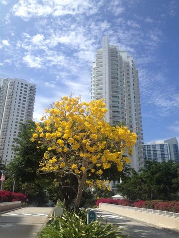 800 Claughton Island Dr 502, Miami, FL 33131
