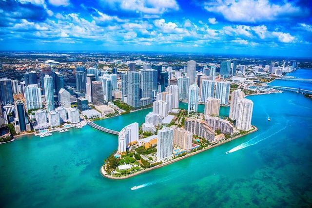 800 Claughton Island Dr 502, Miami, FL 33131