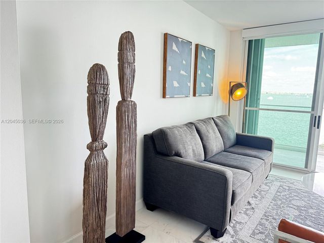 800 Claughton Island Dr 502, Miami, FL 33131