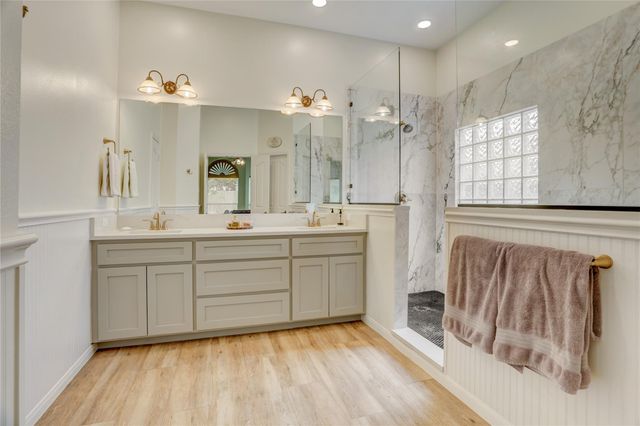 9407 Oratorio Court, Houston, TX 77040