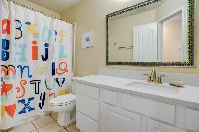 9407 Oratorio Court, Houston, TX 77040