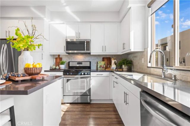 108 Cadence, Irvine, CA 92618