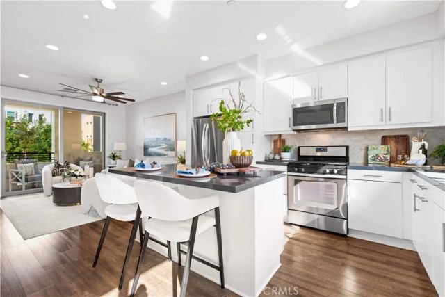 108 Cadence, Irvine, CA 92618