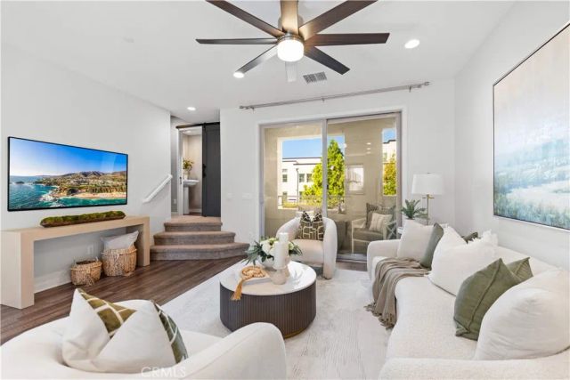 108 Cadence, Irvine, CA 92618