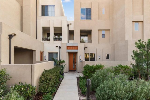 108 Cadence, Irvine, CA 92618