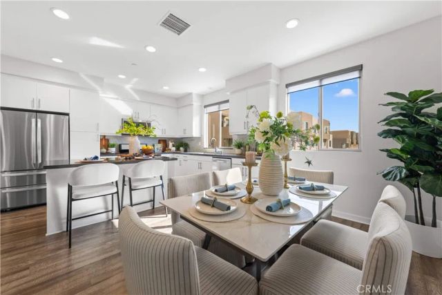 108 Cadence, Irvine, CA 92618