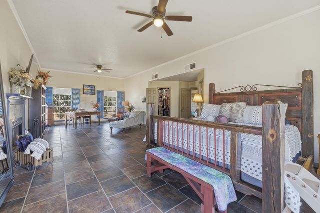 1 Cielo Dorado Drive, Anthony, NM 88021