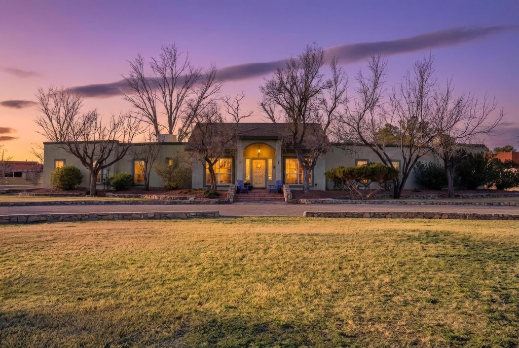 1 Cielo Dorado Drive, Anthony, NM 88021