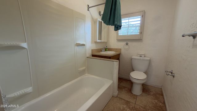 8238 E THOMAS Road, Scottsdale, AZ 85251