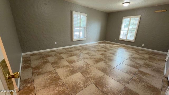 8238 E THOMAS Road, Scottsdale, AZ 85251