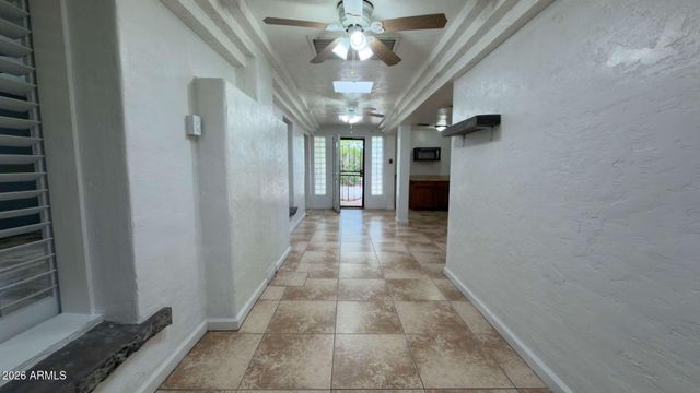 8238 E THOMAS Road, Scottsdale, AZ 85251