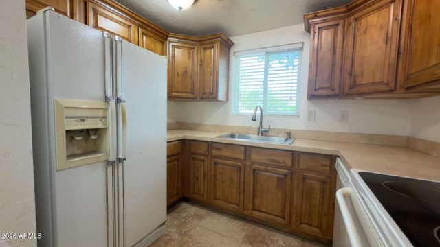 8238 E THOMAS Road, Scottsdale, AZ 85251