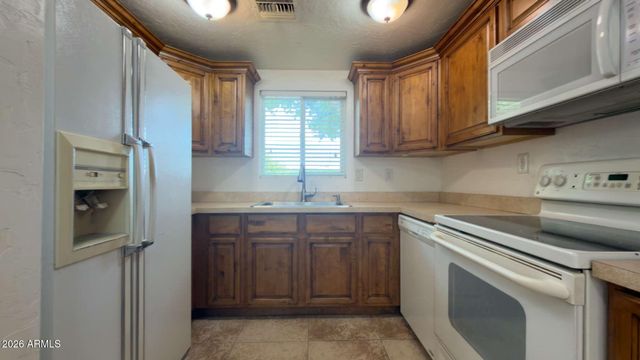 8238 E THOMAS Road, Scottsdale, AZ 85251