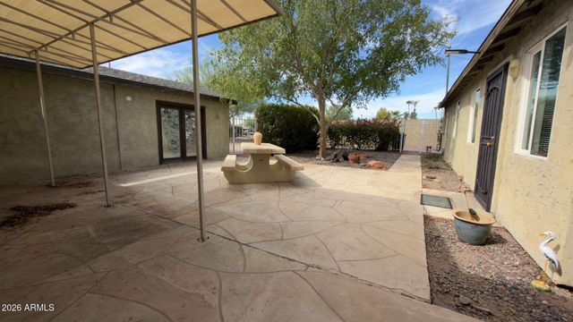 8238 E THOMAS Road, Scottsdale, AZ 85251