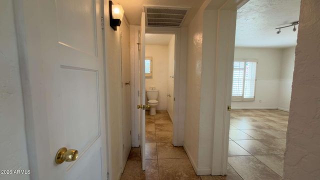 8238 E THOMAS Road, Scottsdale, AZ 85251