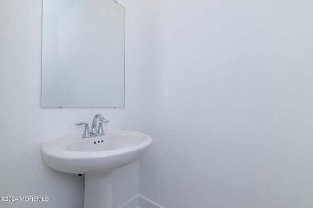 18 Crimson Drive, Manalapan, NJ 07726