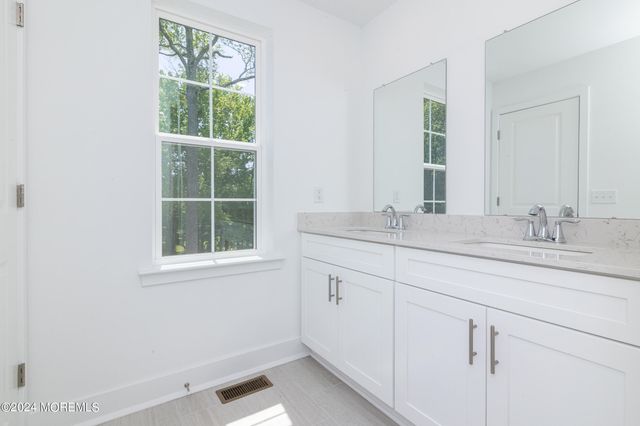 18 Crimson Drive, Manalapan, NJ 07726