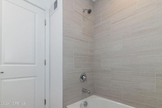 18 Crimson Drive, Manalapan, NJ 07726