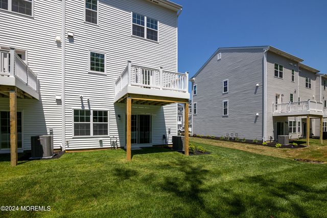 18 Crimson Drive, Manalapan, NJ 07726